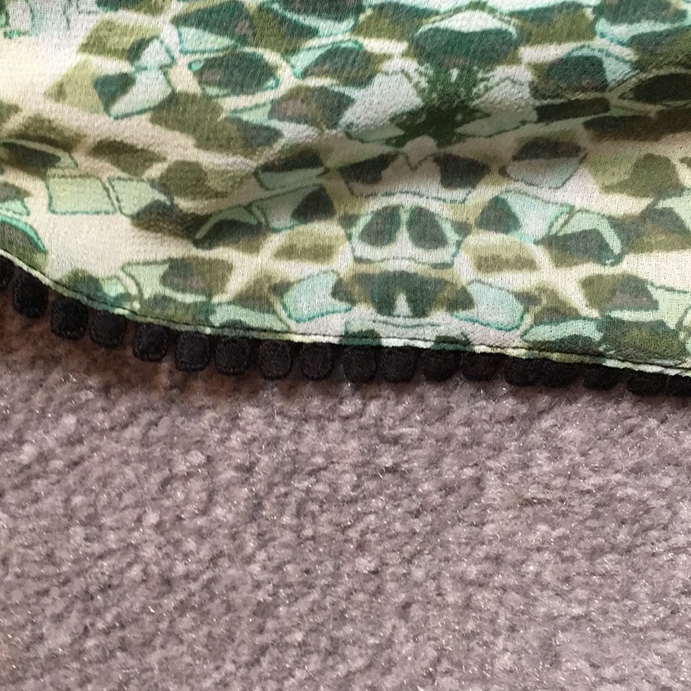 Guess Top - Picture 3 of 4